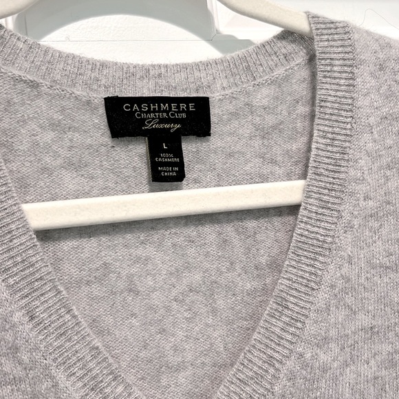 Charter Club Macy’s 100% Cashmere V-Neck Long-Sleeve Sweater Heather Gray Large - Picture 3 of 4